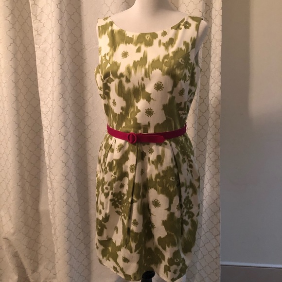 Dresses & Skirts - Eliza J Dress